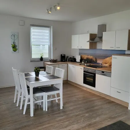 Appartement Seeblick - Direkt Am Hafen Grossraeschen